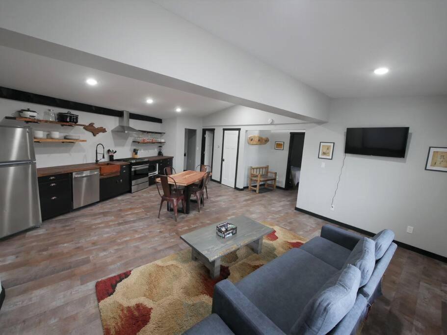 Photo of Livingroom in Hancock