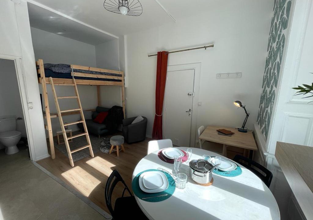 Photo of Livingroom in Besancon Old Town