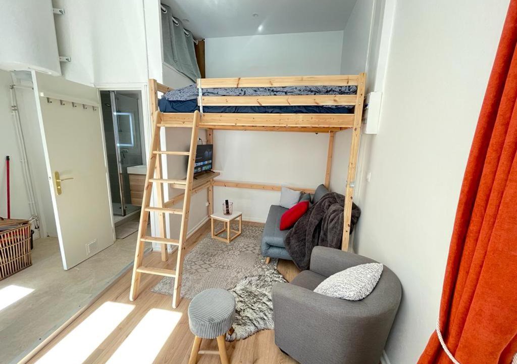 Photo of Livingroom in Besancon Old Town