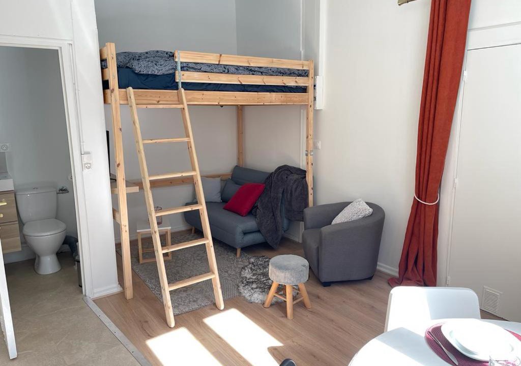 Photo of Livingroom in Besancon Old Town