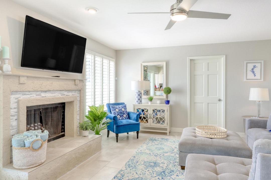 Photo of Livingroom in Foothills