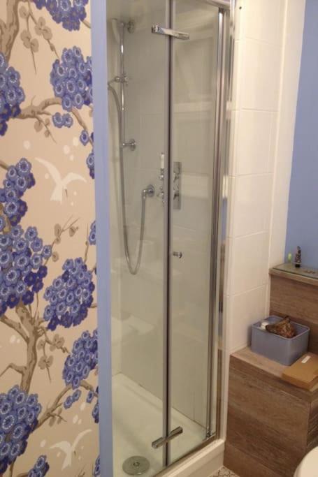 Photo of Others in Askew