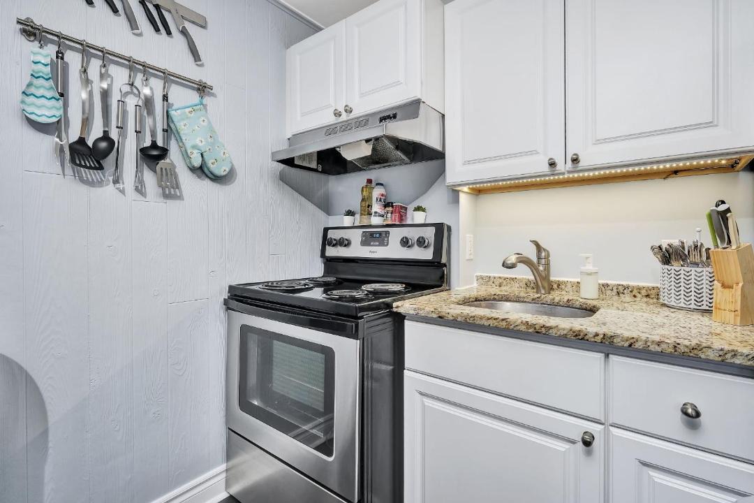 Photo of Kitchen in Centretown West
