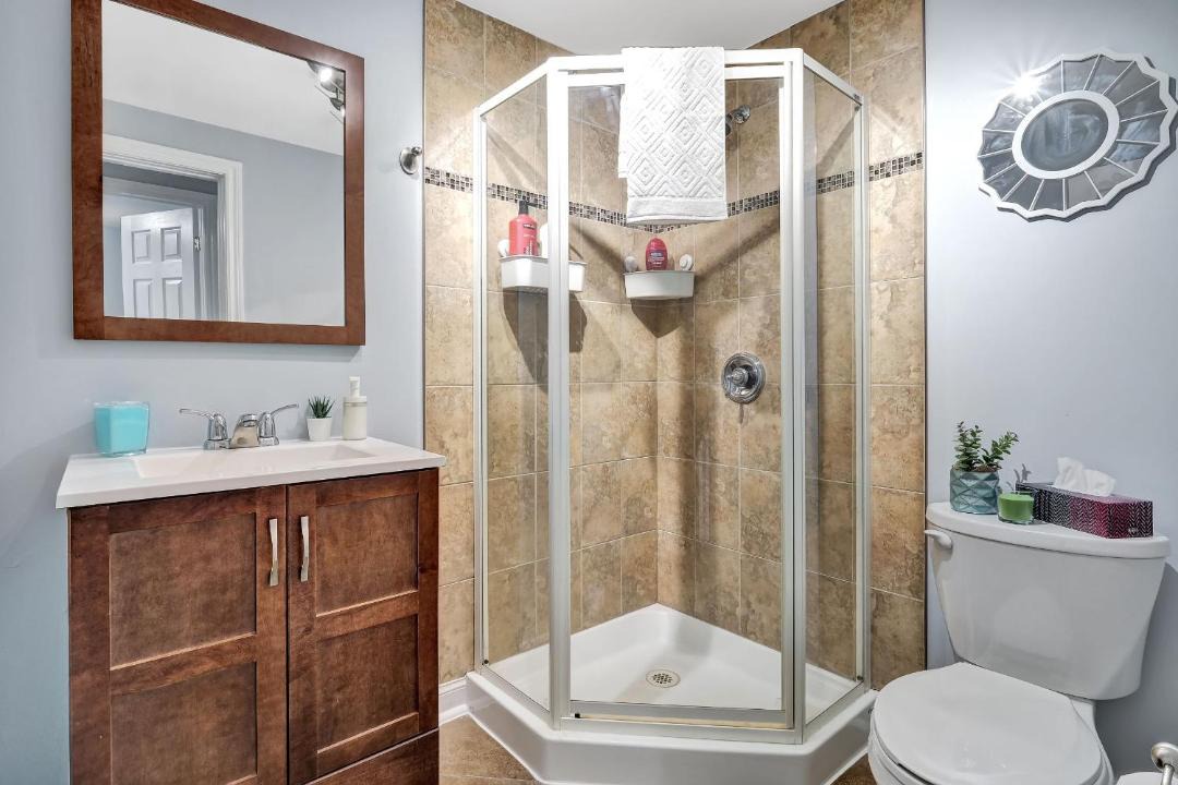 Photo of Bathroom in Centretown West