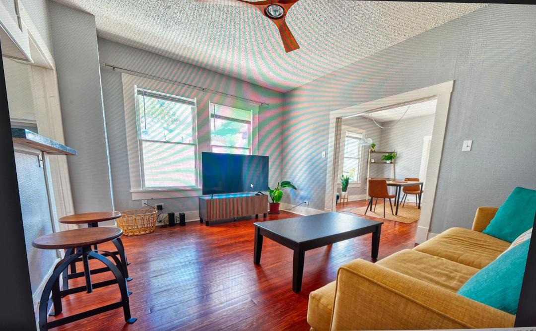 Photo of Livingroom in Midtown