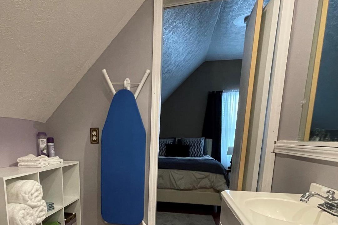 Photo of Bathroom in Thunderbolt