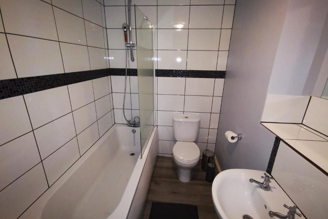 Photo of Bathroom in Southampton City Centre