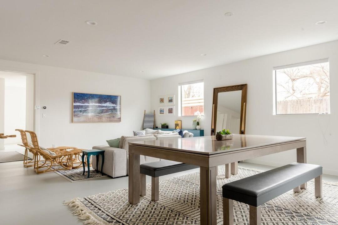 Photo of Livingroom in Knox - Henderson