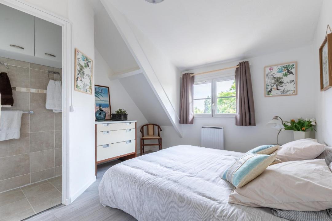 Photo of Bedroom in Bennecourt