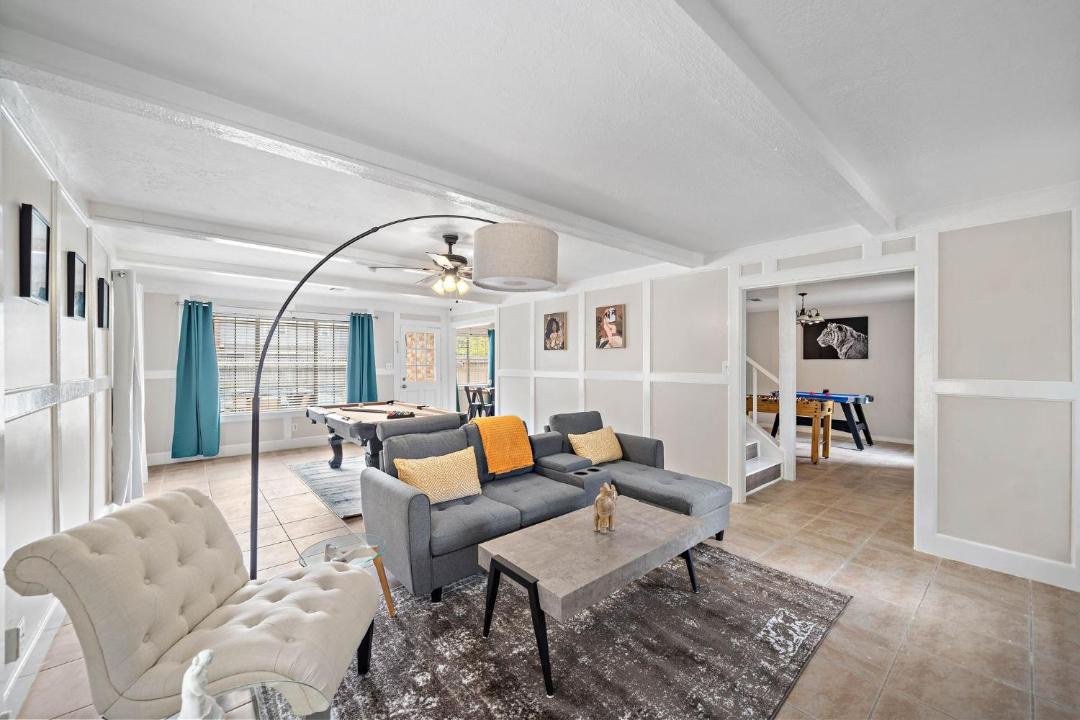 Photo of Livingroom in FM 1960