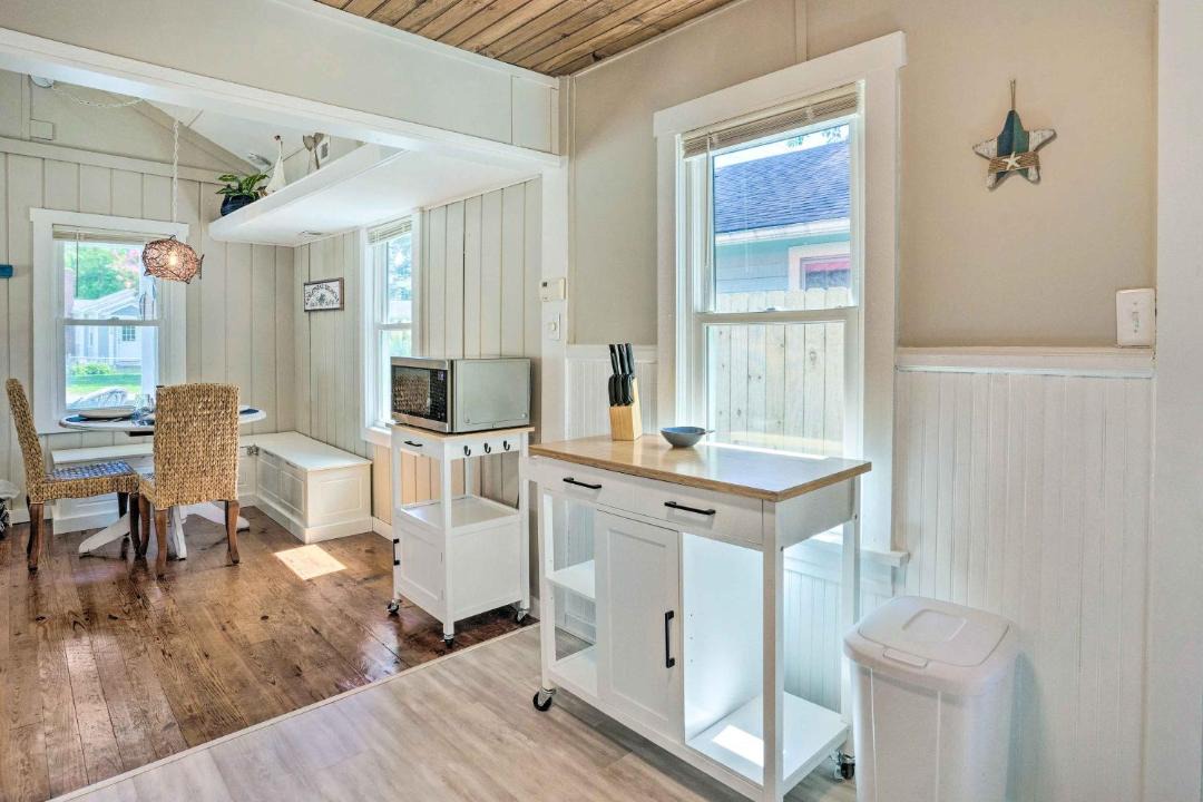 Photo of Livingroom in Colonial Beach