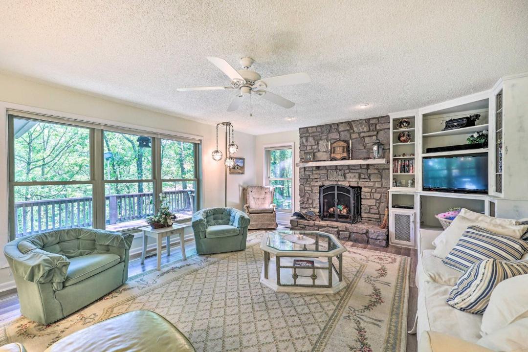 Photo of Livingroom in Hot Springs Village