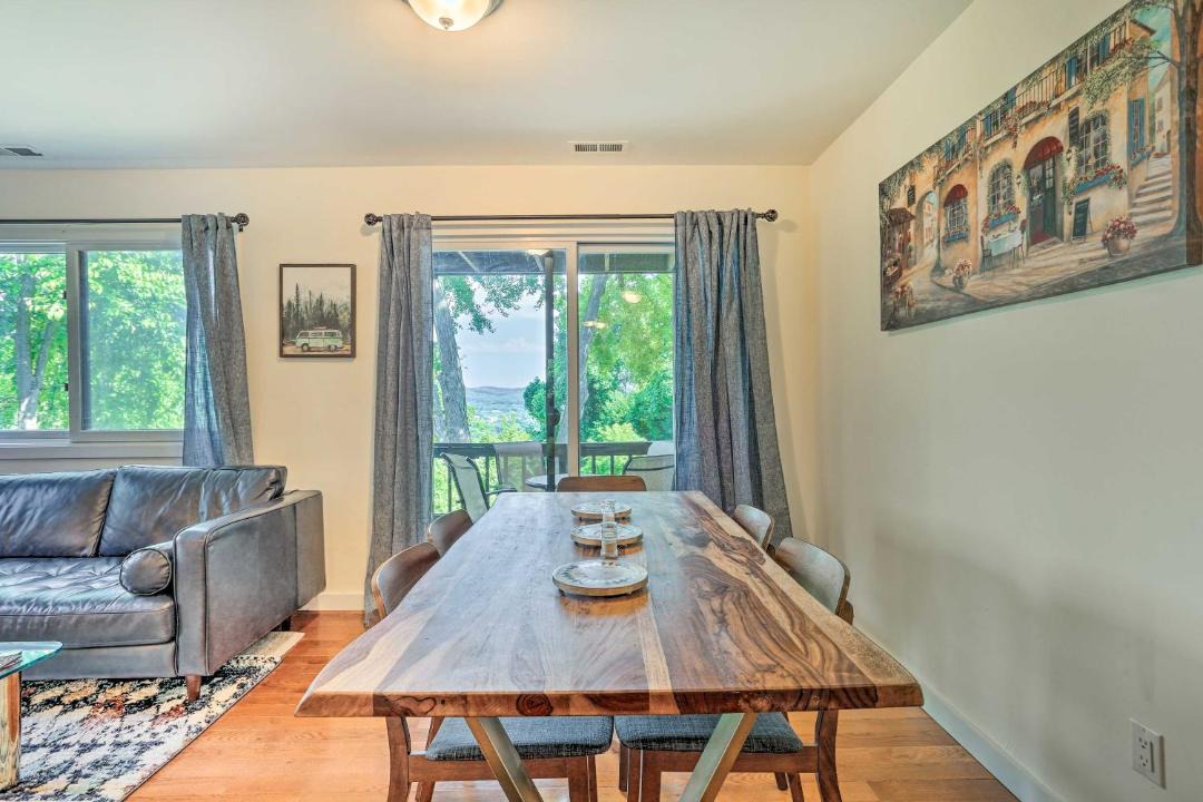 Photo of Livingroom in Vernon