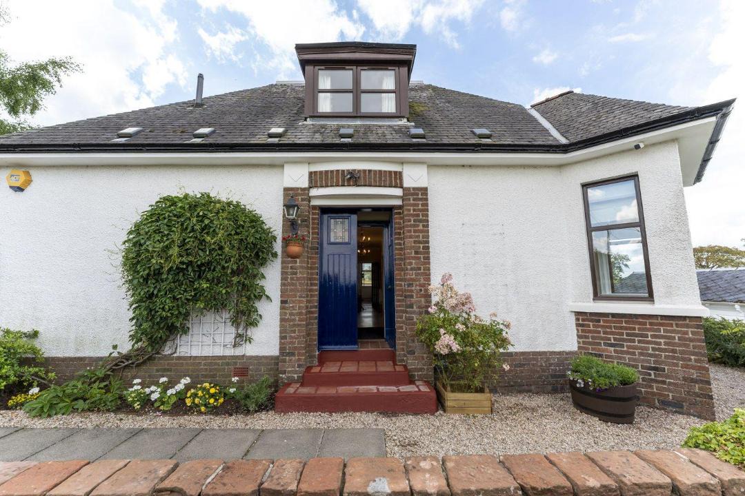 Photo of Buildings in Kippen