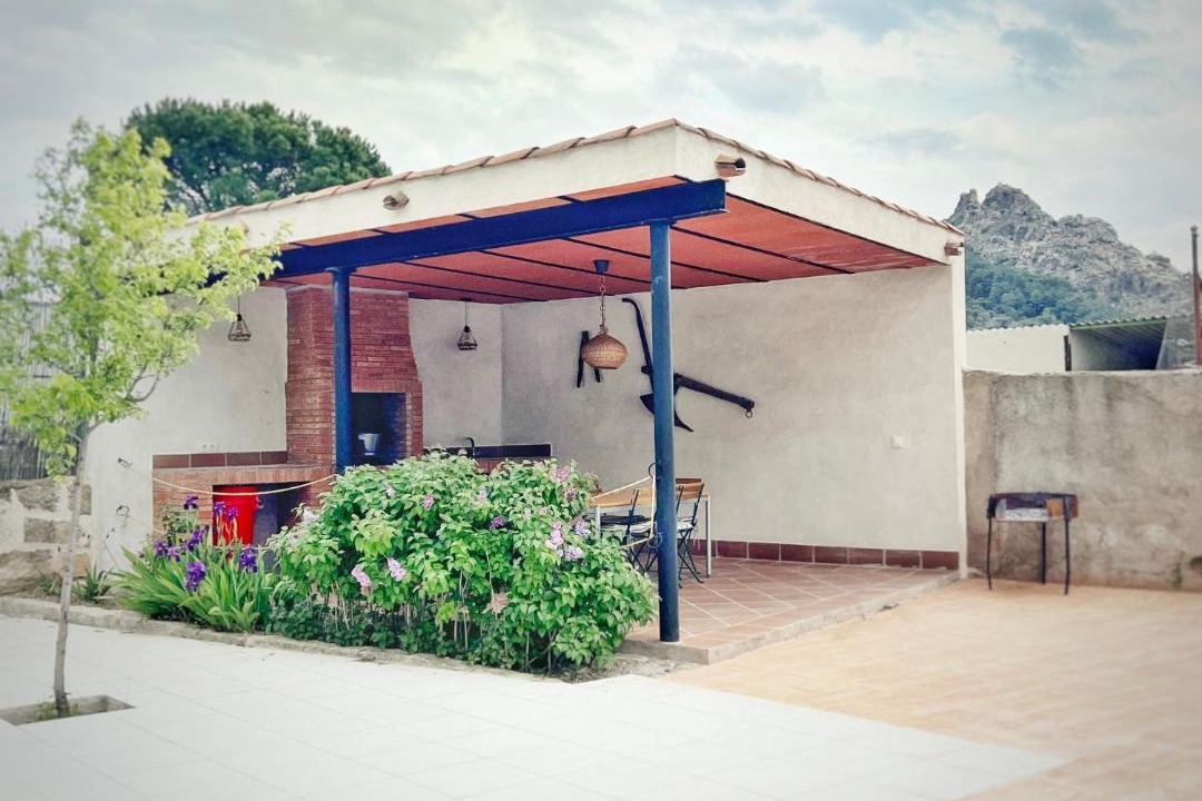 Photo of Buildings in Cadalso de los Vidrios