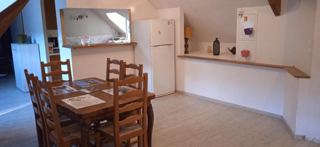 Photo of Others in Esson