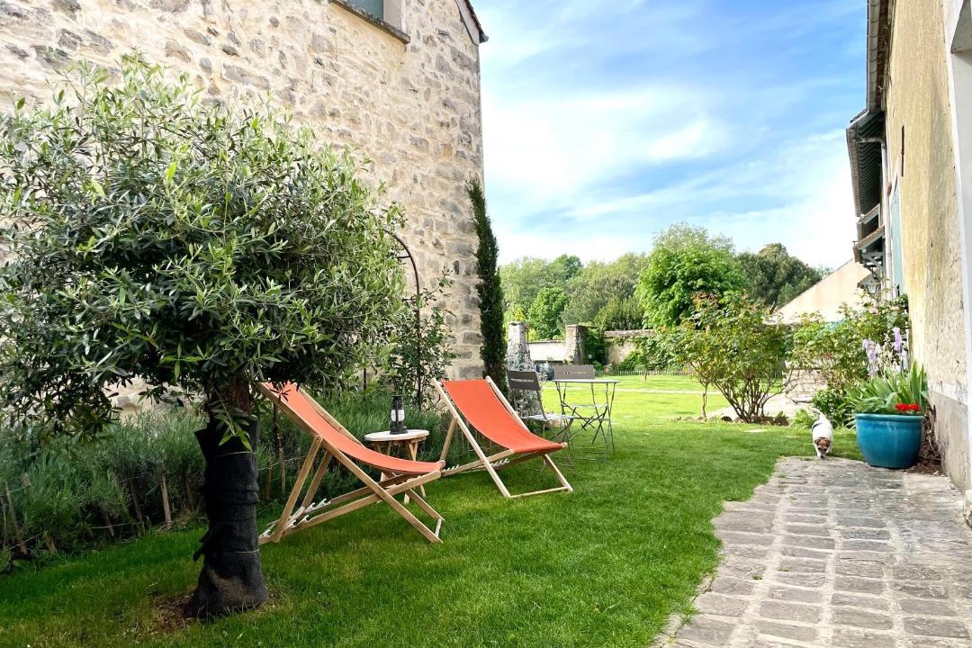 Photo of Others in Montigny-sur-Loing