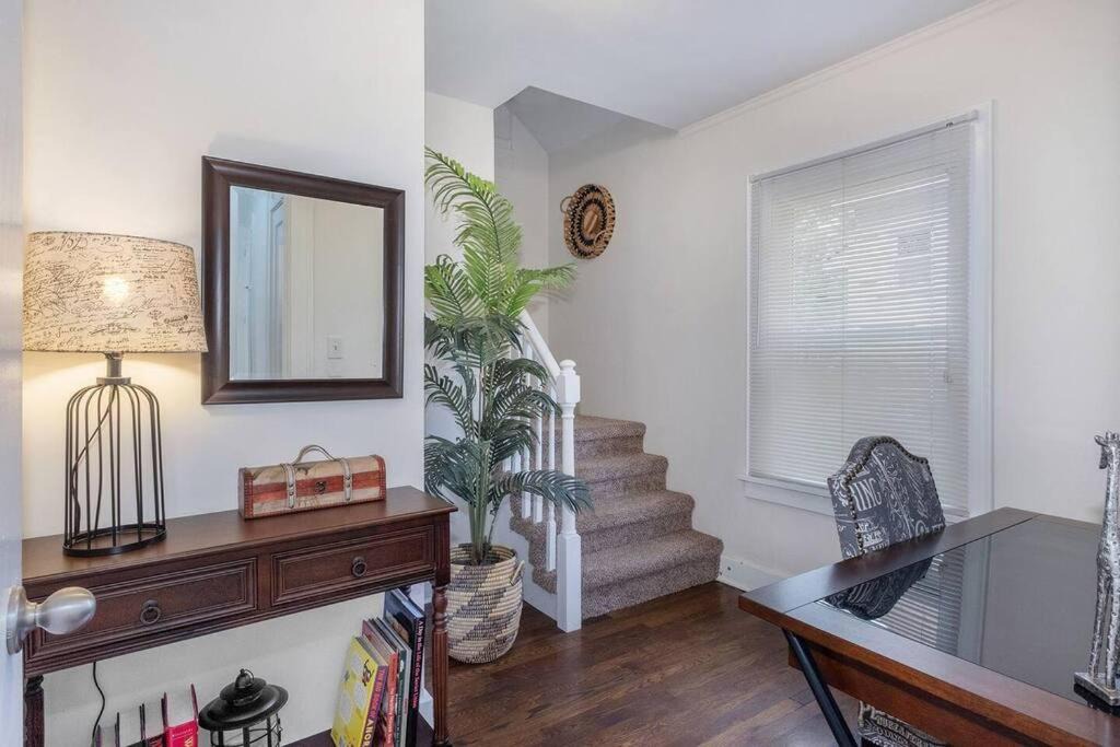 Photo of Livingroom in Water Hill