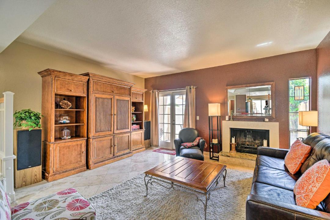 Photo of Livingroom in Biltmore Courts