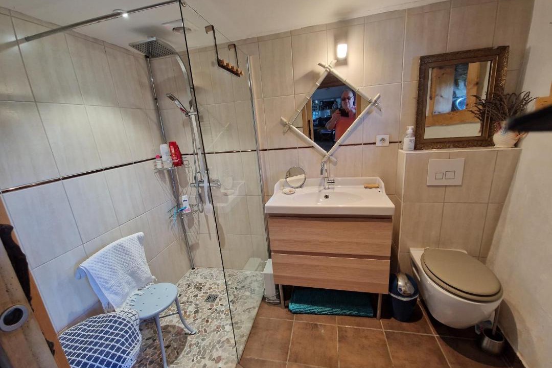 Photo of Bathroom in Auzon