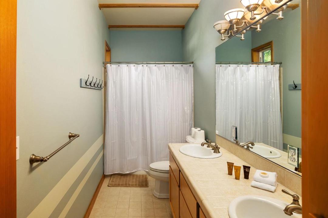 Photo of Bathroom in Leavenworth