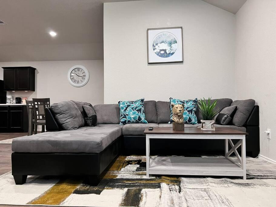 Photo of Livingroom in Barker