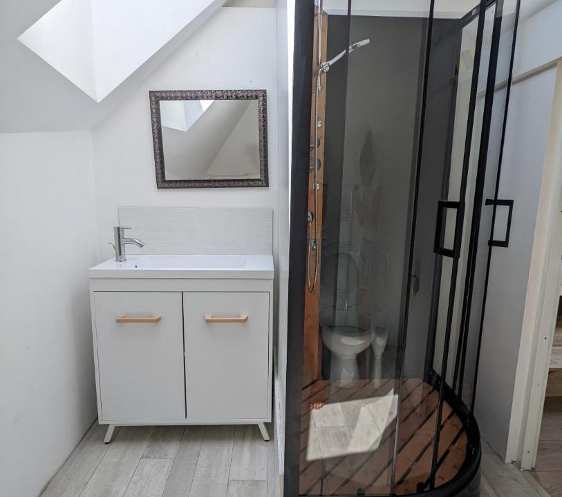 Photo of Others in Sarrancolin