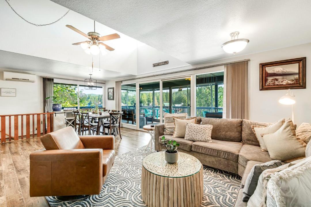 Photo of Others in Shelton