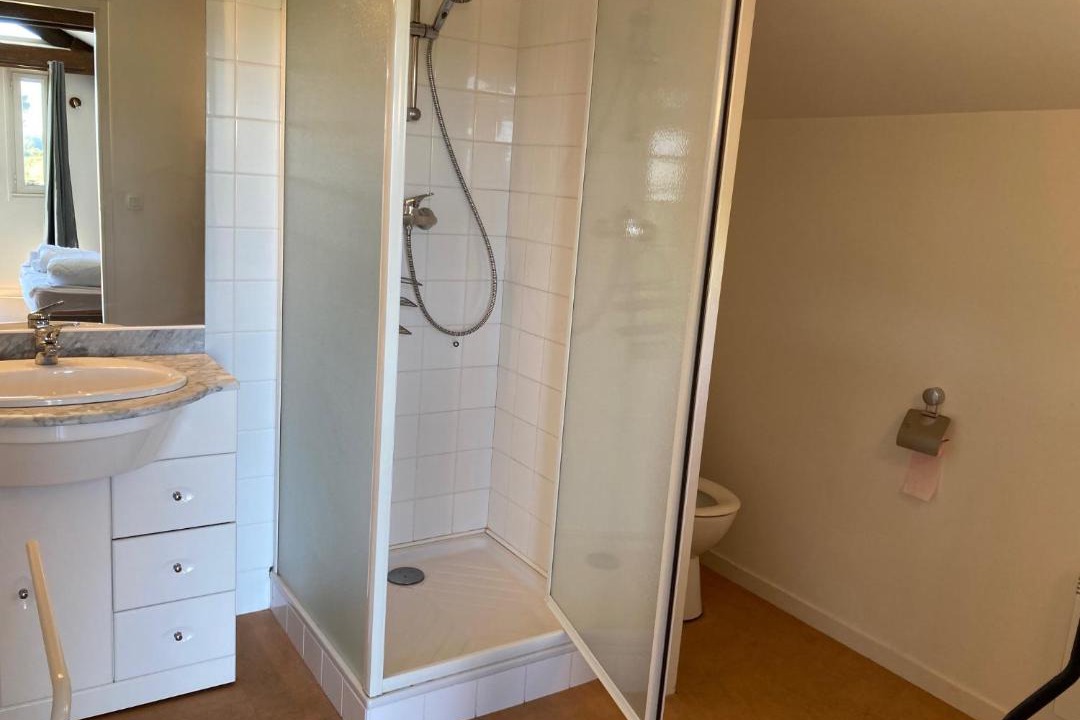 Photo of Bathroom in Lamothe-Montravel