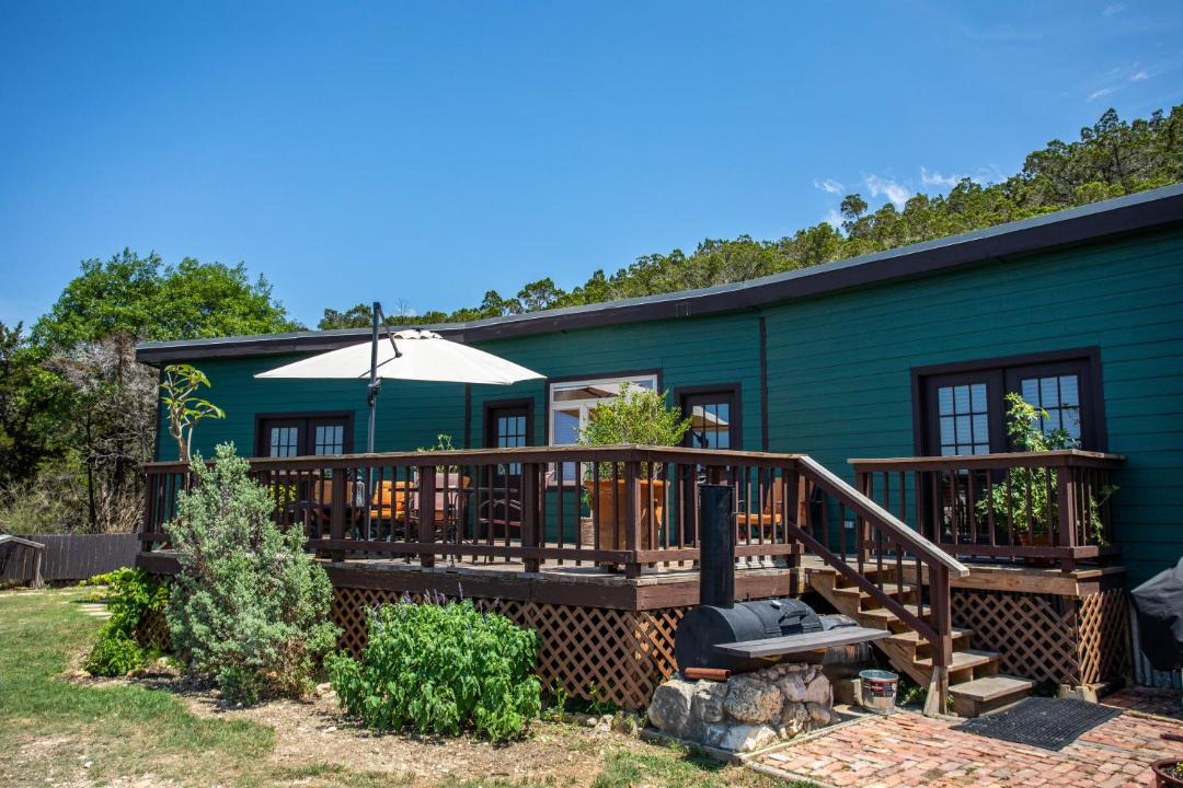 Photo of Buildings in Pipe Creek