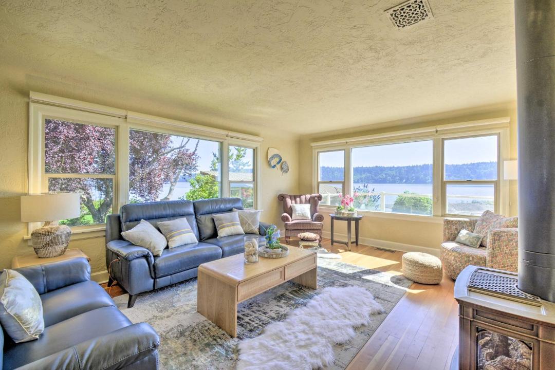 Photo of Livingroom in Bremerton