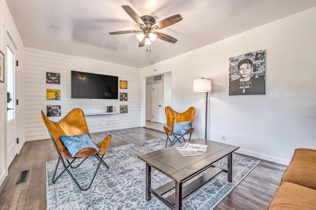 Photo of Livingroom in Fredericksburg