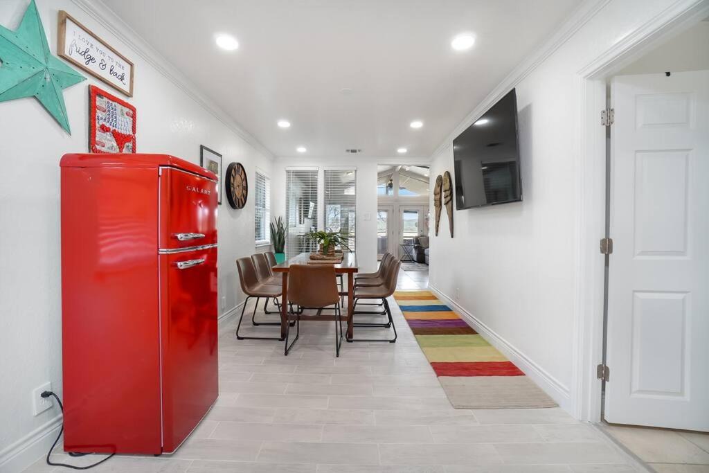 Photo of Livingroom in Lakehills
