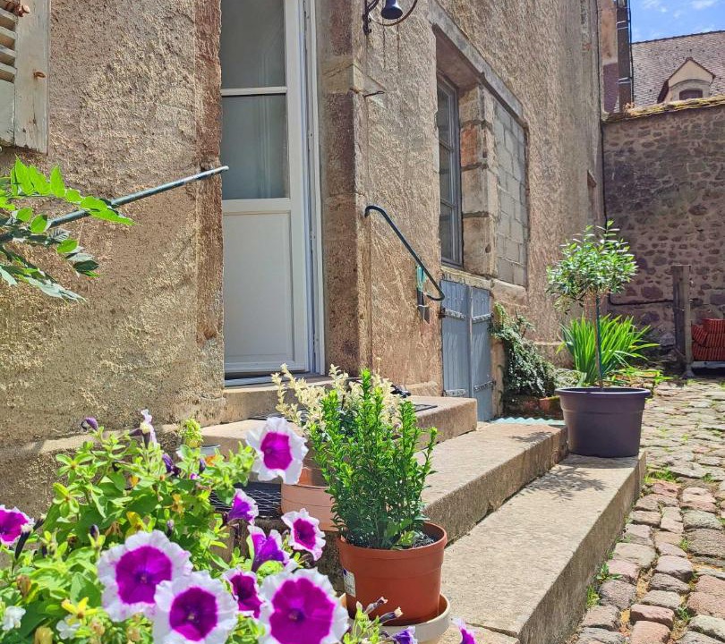 Photo of Others in Saulieu
