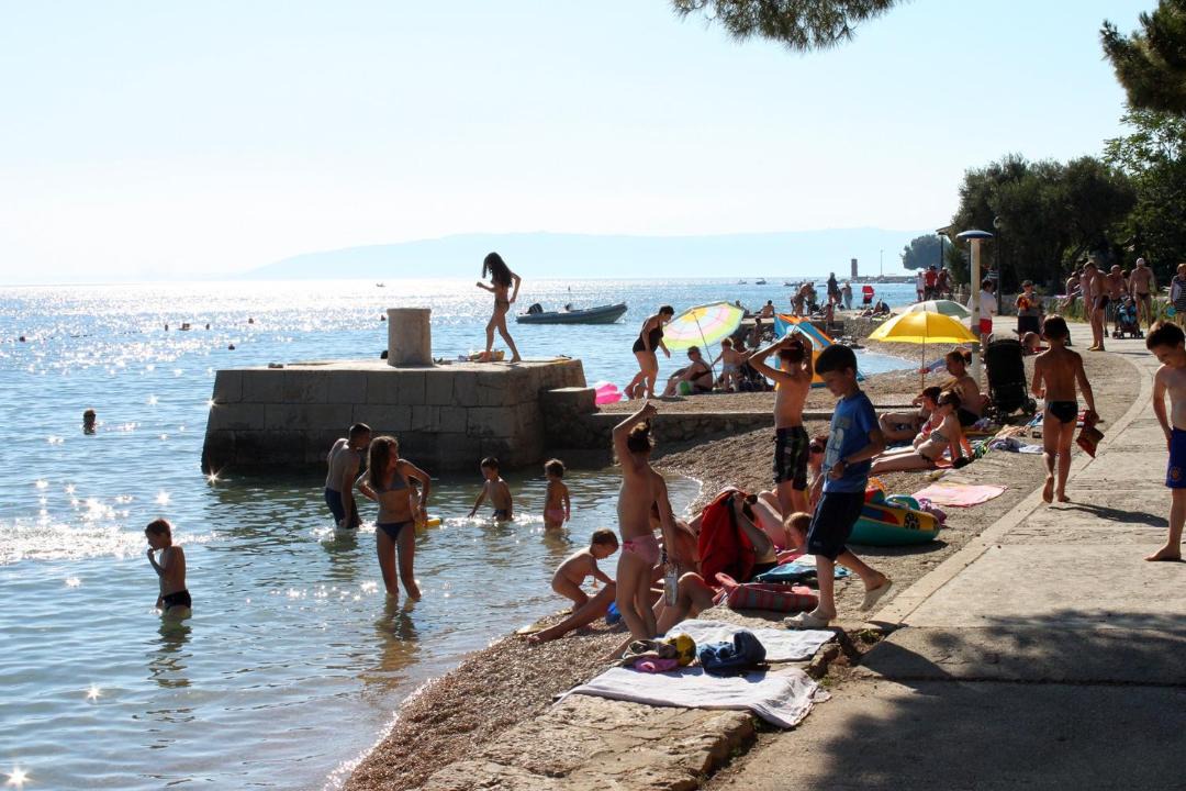 Photo of Others in Cres