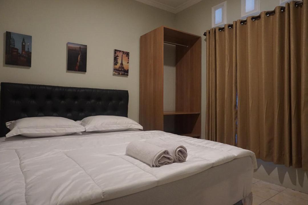 Photo of Bedroom in Selong