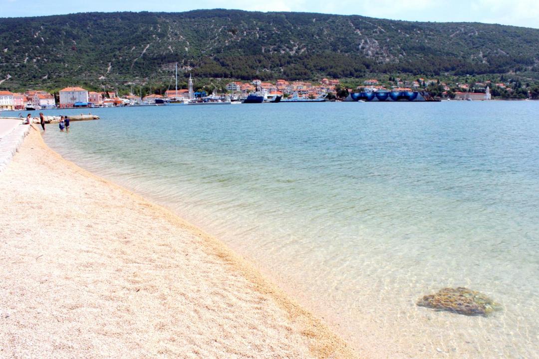 Photo of Others in Cres