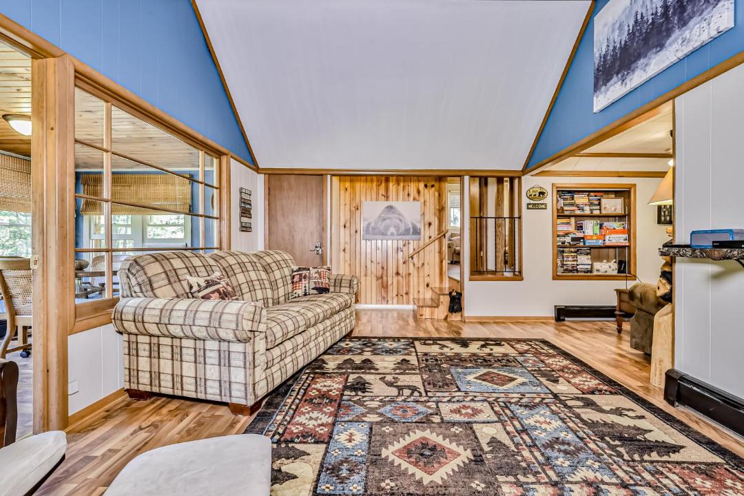 Photo of Livingroom in Lake Tomahawk