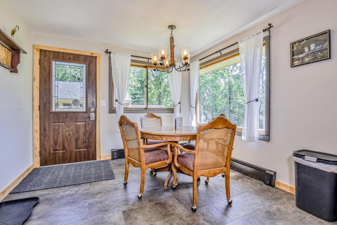 Photo of Livingroom in Lake Tomahawk