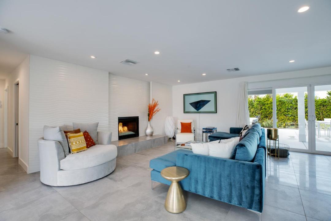 Photo of Livingroom in Desert Park Estates