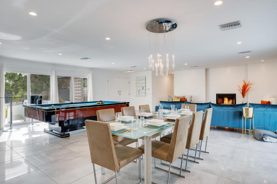 Photo of Livingroom in Desert Park Estates