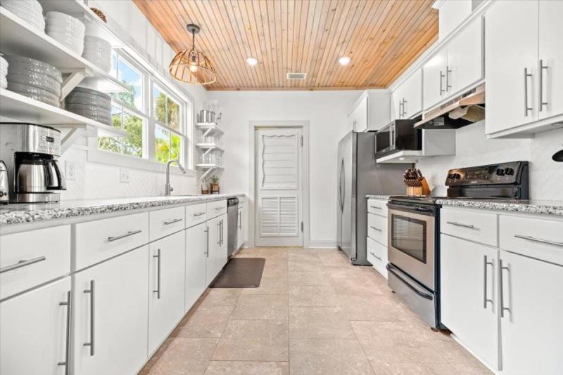 Photo of Kitchen in Saint Simons Island