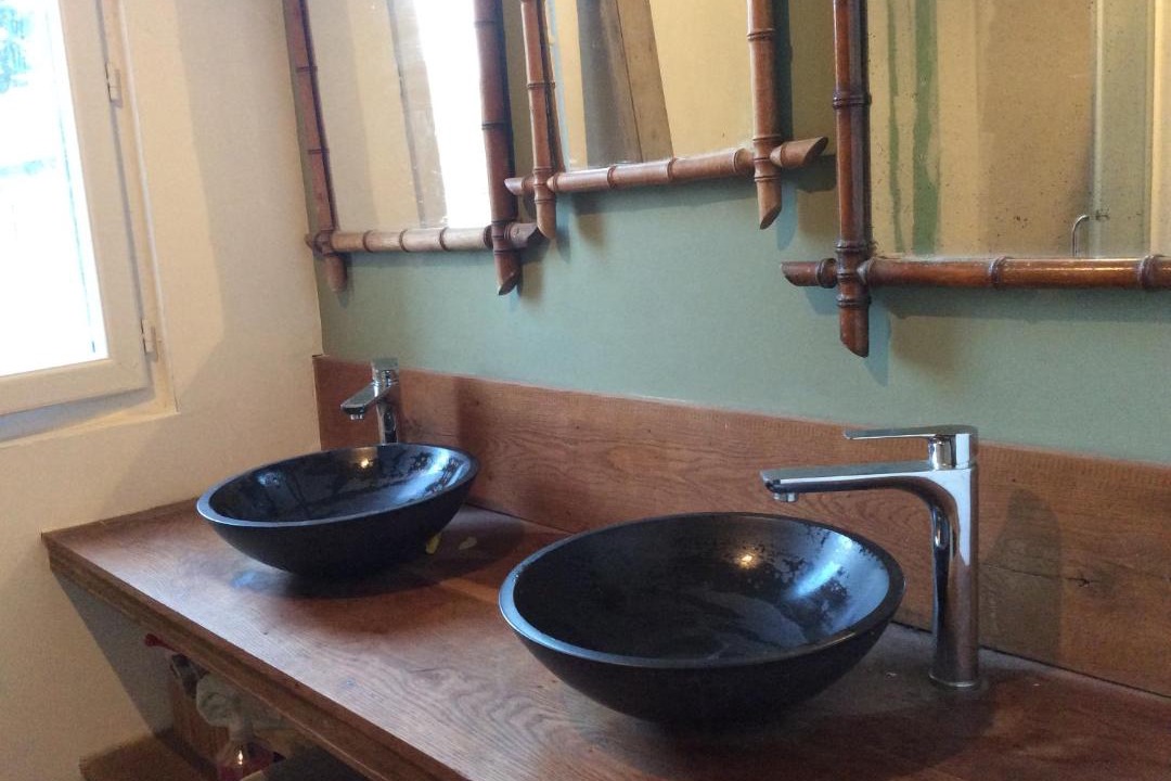 Photo of Bathroom in Pende