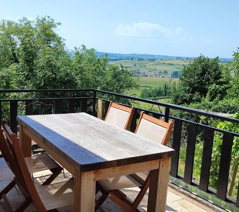 Photo of Patio Balcony in Saint-Julien-de-Civry