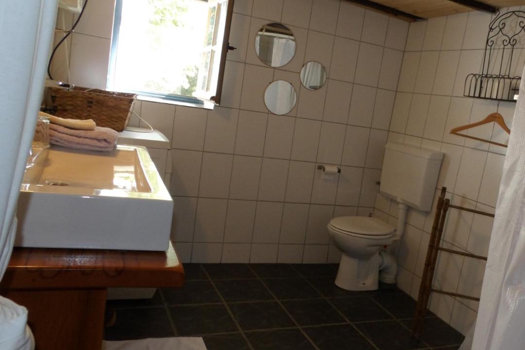 Photo of Bathroom in Saint-Julien-de-Civry