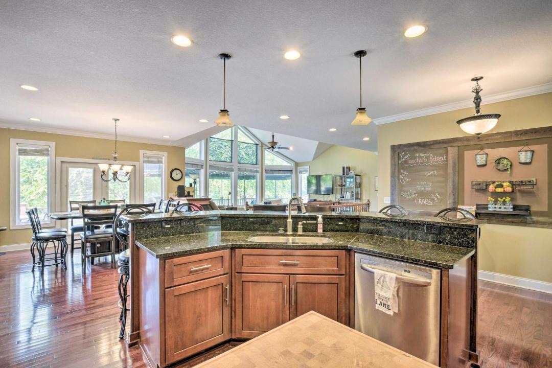 Photo of Kitchen in Lake Secession