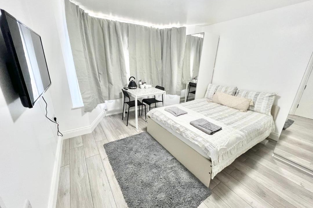 Photo of Bedroom in Brent