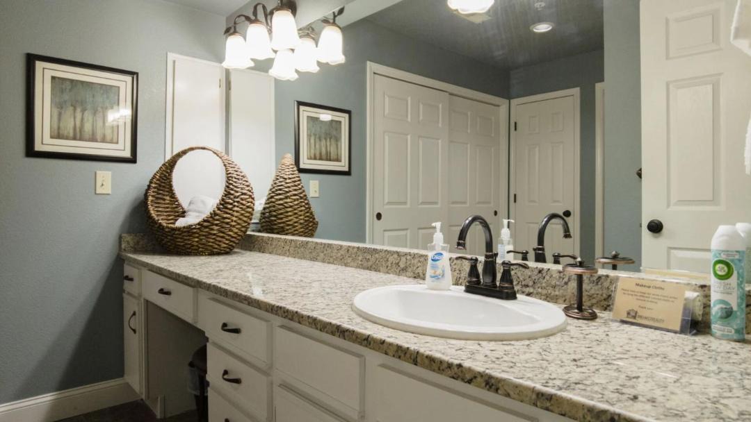 Photo of Bathroom in Branson