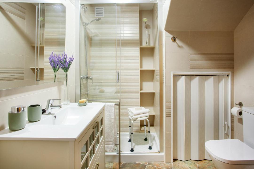 Photo of Bathroom in Benafer
