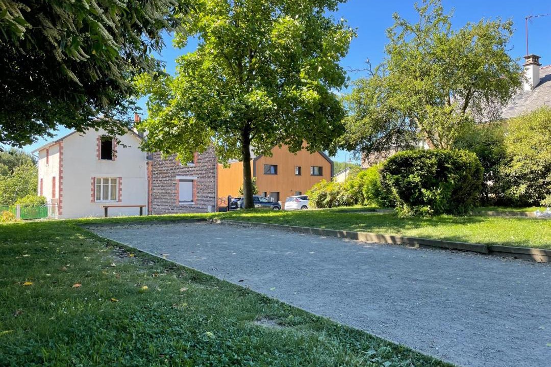 Photo of Buildings in Retiers